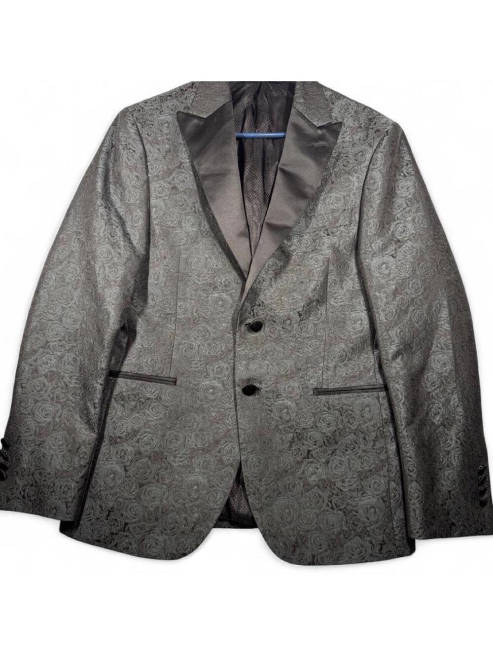 Make a statement in this stunning men's Egara Slim Fit Jacquard Blazer Jacket!
